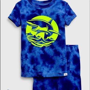 Glow In The Dark PJ’s Gap pajamas glow in the dark  12-18 months